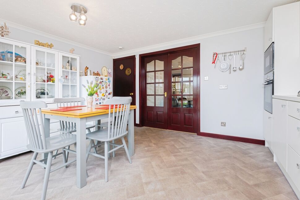 Kitchen / Dining