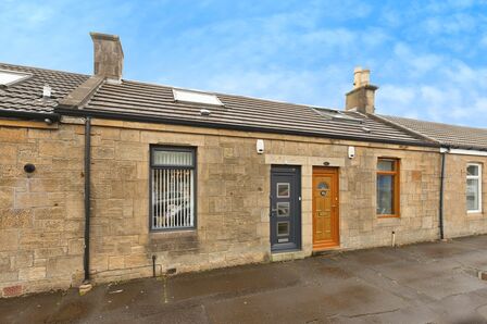 2 bedroom Mid Terrace House for sale