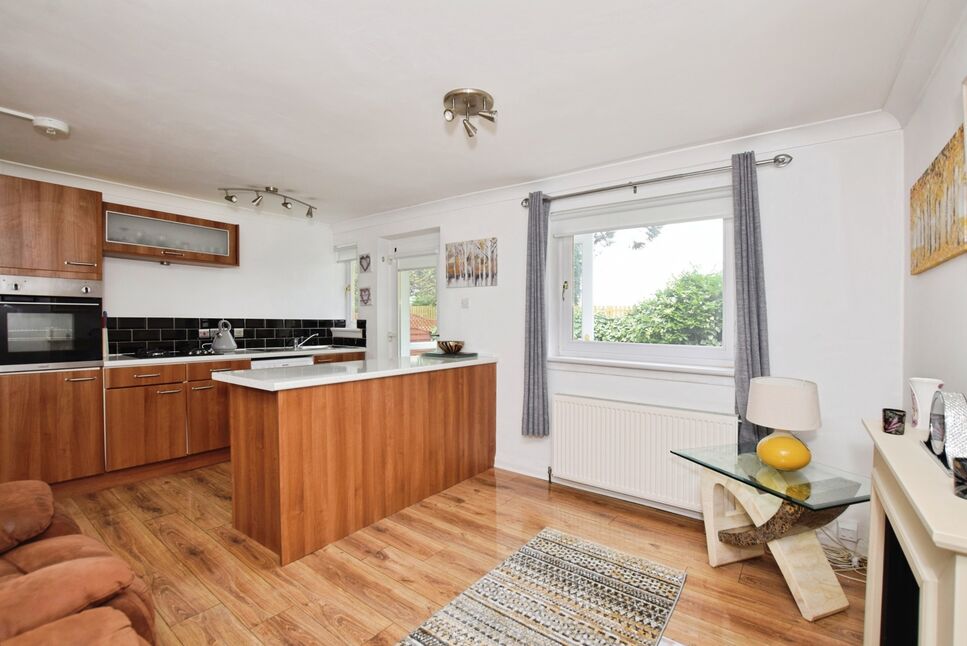 Living / Kitchen