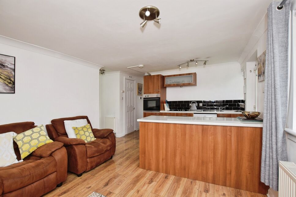 Living / Kitchen