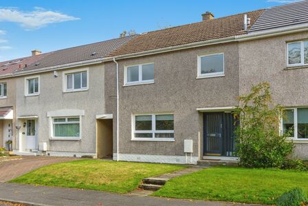 3 bedroom Mid Terrace House for sale