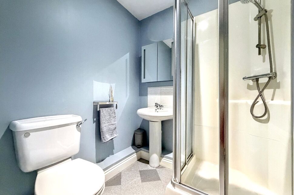 En-Suite Bathroom