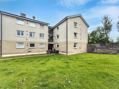 Lindores Drive, 2 bedroom Flat for sale, &pound;95,000
