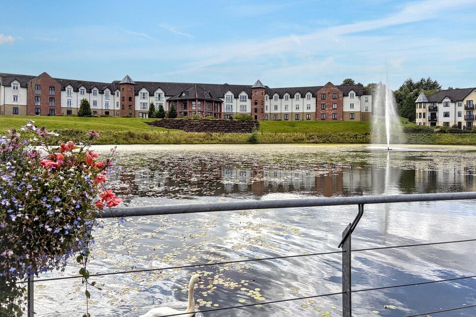Main image of 2 bedroom Flat for sale, Lesmahagow, Lanark, South Lanarkshire, ML11