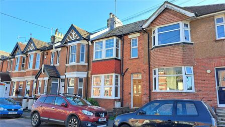 Beaconsfield Road, 3 bedroom  House to rent, £1,300 pcm