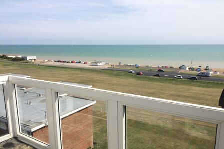 2 bedroom  Flat to rent