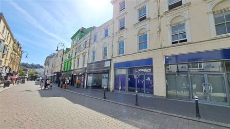 Robertson Street, 1 bedroom  Flat to rent, £750 pcm