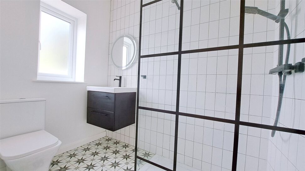 Shower Room / Wc