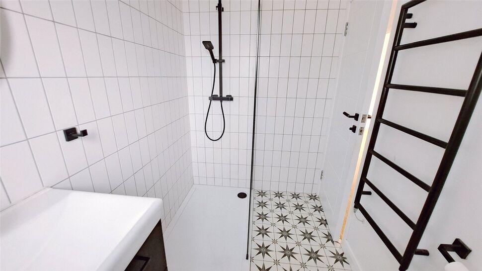 Shower Room / Wc