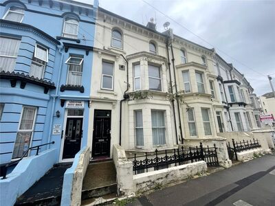 Cambridge Gardens, 1 bedroom  Flat for sale, £100,000