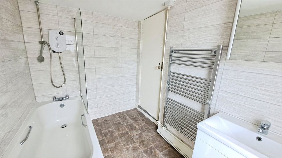 En-Suite Bathroom / Wc