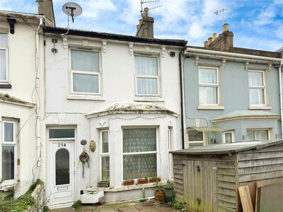 Harold Road, 4 bedroom Mid Terrace House for sale, £250,000