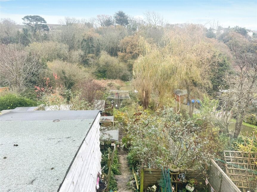 4 bedroom Mid Terrace House for sale, Harold Road, Hastings, TN35 £