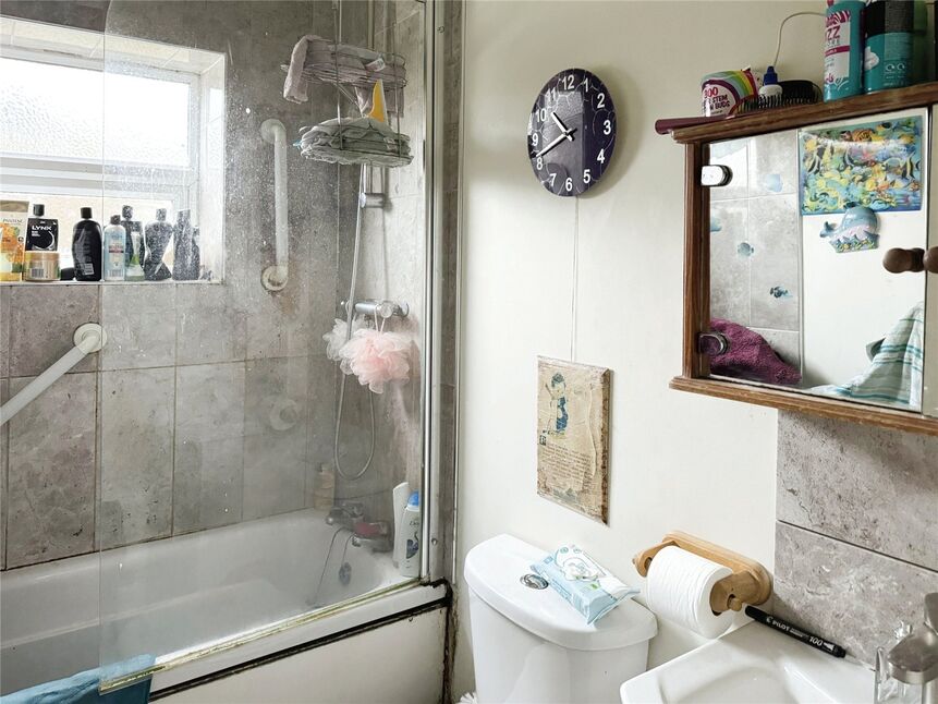 4 bedroom Mid Terrace House for sale, Harold Road, Hastings, TN35 £