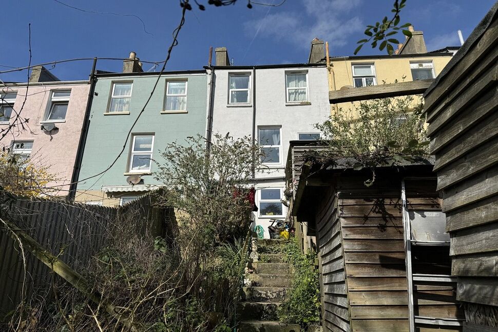 4 bedroom Mid Terrace House for sale, Harold Road, Hastings, TN35 £