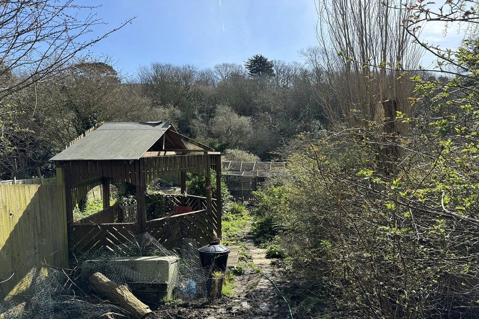 4 bedroom Mid Terrace House for sale, Harold Road, Hastings, TN35 £