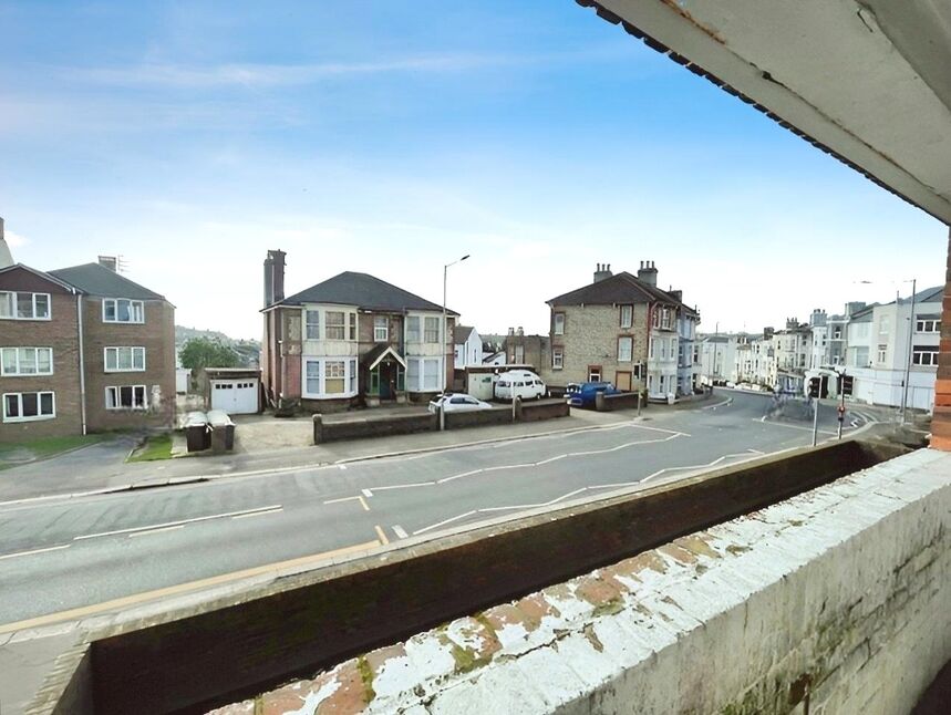 2 bedroom Flat for sale, Mount Pleasant Road, Hastings, TN34 £85,000