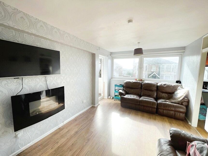 2 bedroom Flat for sale, Mount Pleasant Road, Hastings, TN34 £85,000