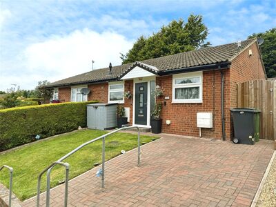 Douce Grove, 2 bedroom Semi Detached Bungalow for sale, £305,000