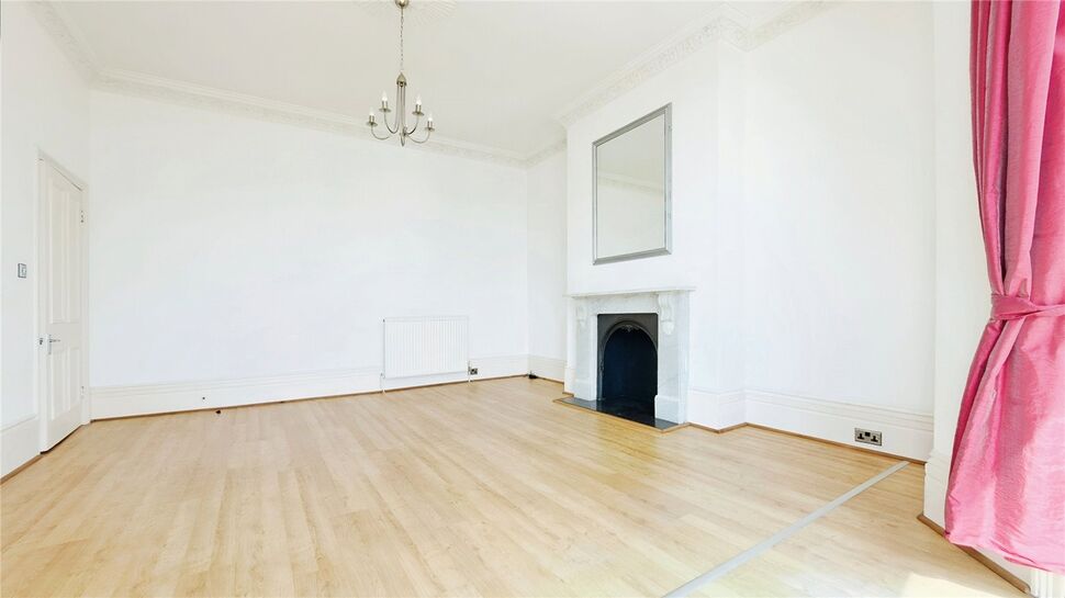 Lounge / Dining Room