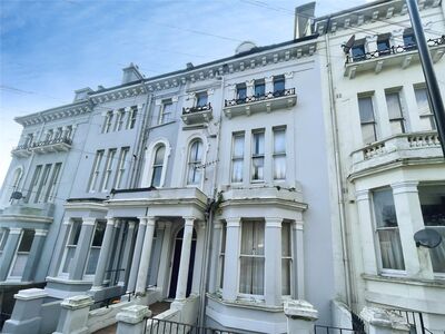 Magdalen Road, 2 bedroom Flat for sale, &pound;85,000