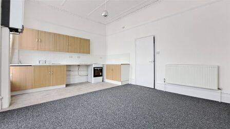 Southwater Road, 1 bedroom  Flat to rent, £800 pcm