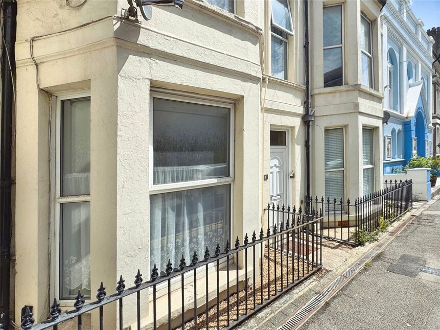 1 bedroom Flat for sale