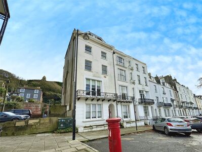 Wellington Square, 9 bedroom End Terrace House for sale, £625,000
