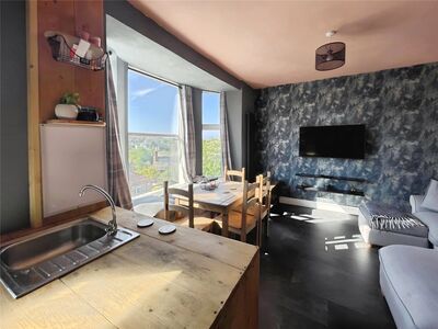 2 bedroom  Flat for sale