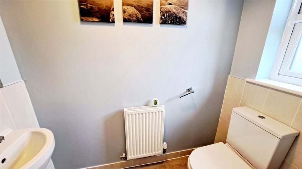 Cloakroom / Wc