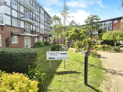 1 bedroom  Flat for sale