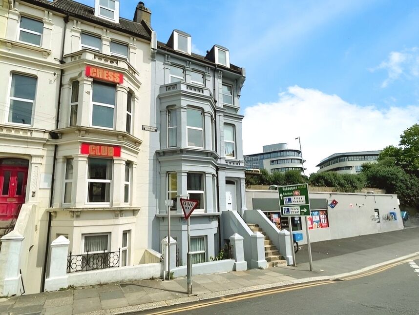 Main image of 3 bedroom Flat for sale, Cornwallis Terrace, Hastings, East Sussex, TN34