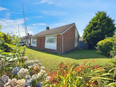 4 bedroom Link Detached Bungalow for sale