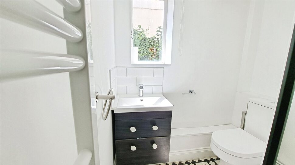 Shower Room / Wc