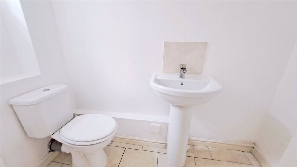 Cloakroom / Wc