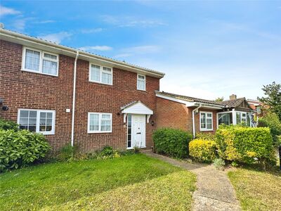 3 bedroom Mid Terrace House for sale