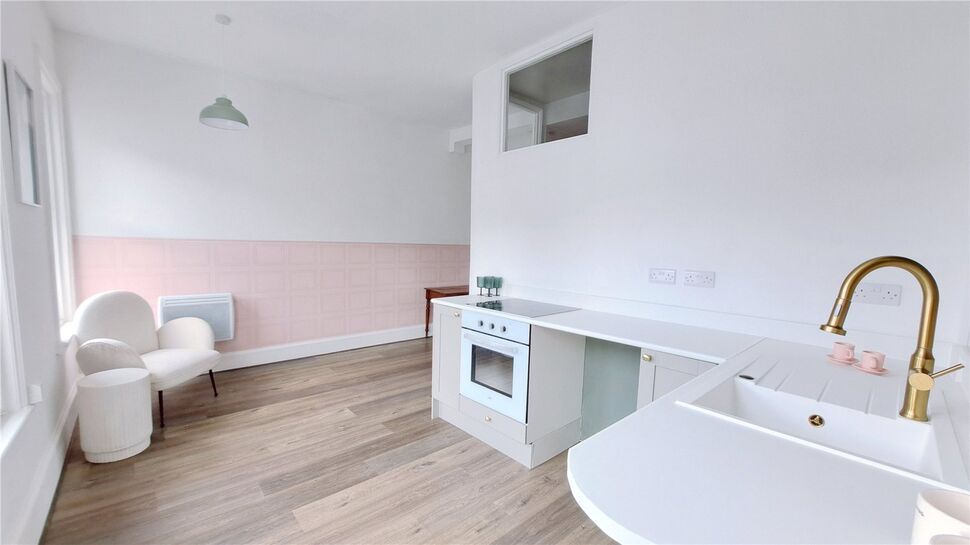 Living Room / Kitchen