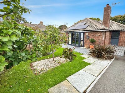 2 bedroom Link Detached Bungalow for sale