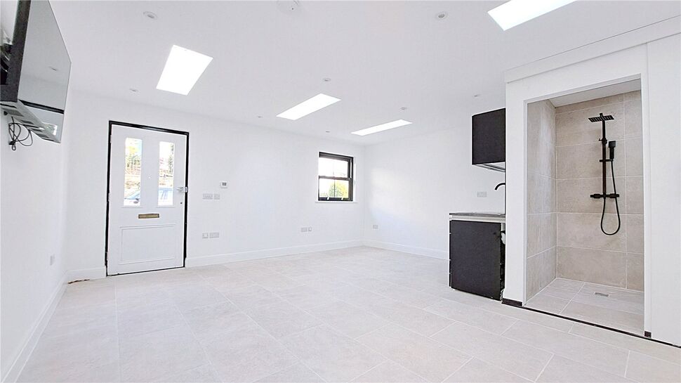 Studio Room