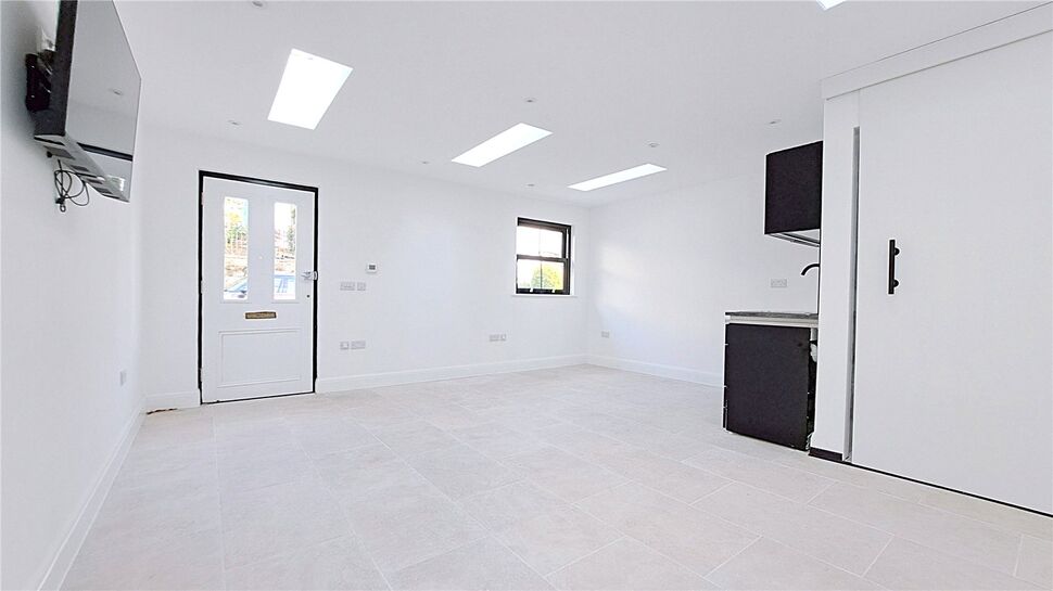 Studio Room