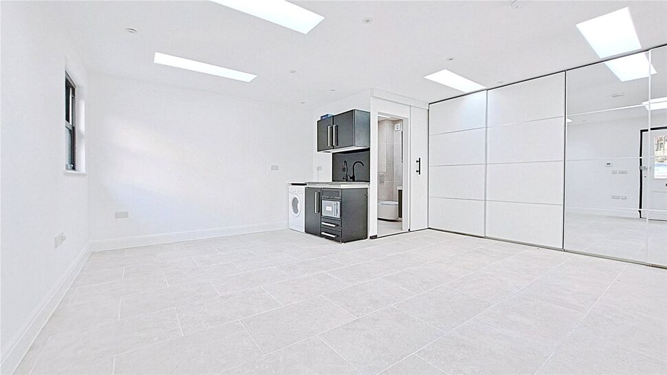 Studio Room