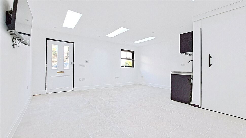 Studio Room