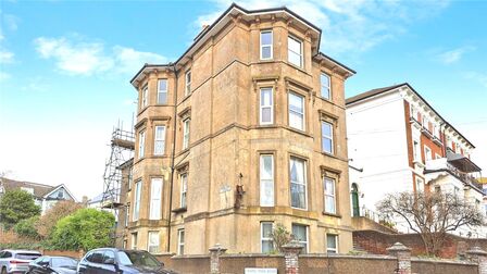 3 bedroom  Flat to rent