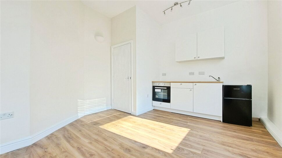 Living Room / Kitchen