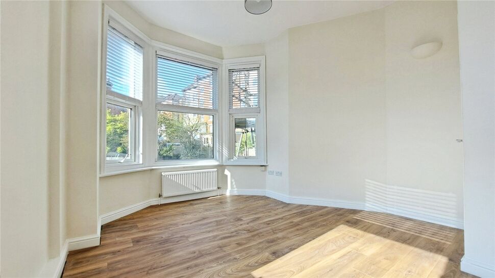 Living Room / Kitchen