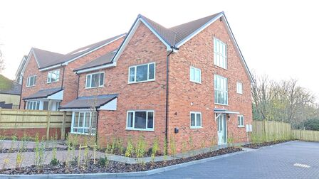 Stanislas Place, 3 bedroom Semi Detached House to rent, &pound;1,900 pcm