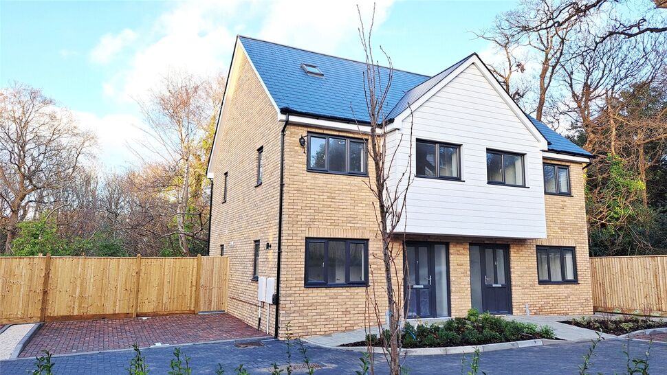 Main image of 5 bedroom Semi Detached House to rent, Stanislas Place, St. Leonards-on-Sea, East Sussex, TN38