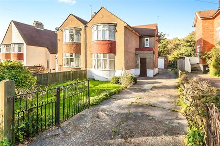 Hoads Wood Road, 2 bedroom Semi Detached House for sale, &pound;265,000