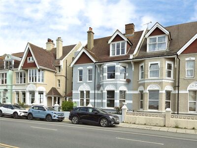 Grosvenor Crescent, 5 bedroom Flat for sale, &pound;525,000