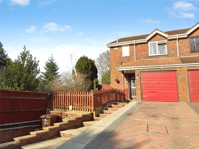 Lynwood Close, 3 bedroom End Terrace House for sale, &pound;325,000